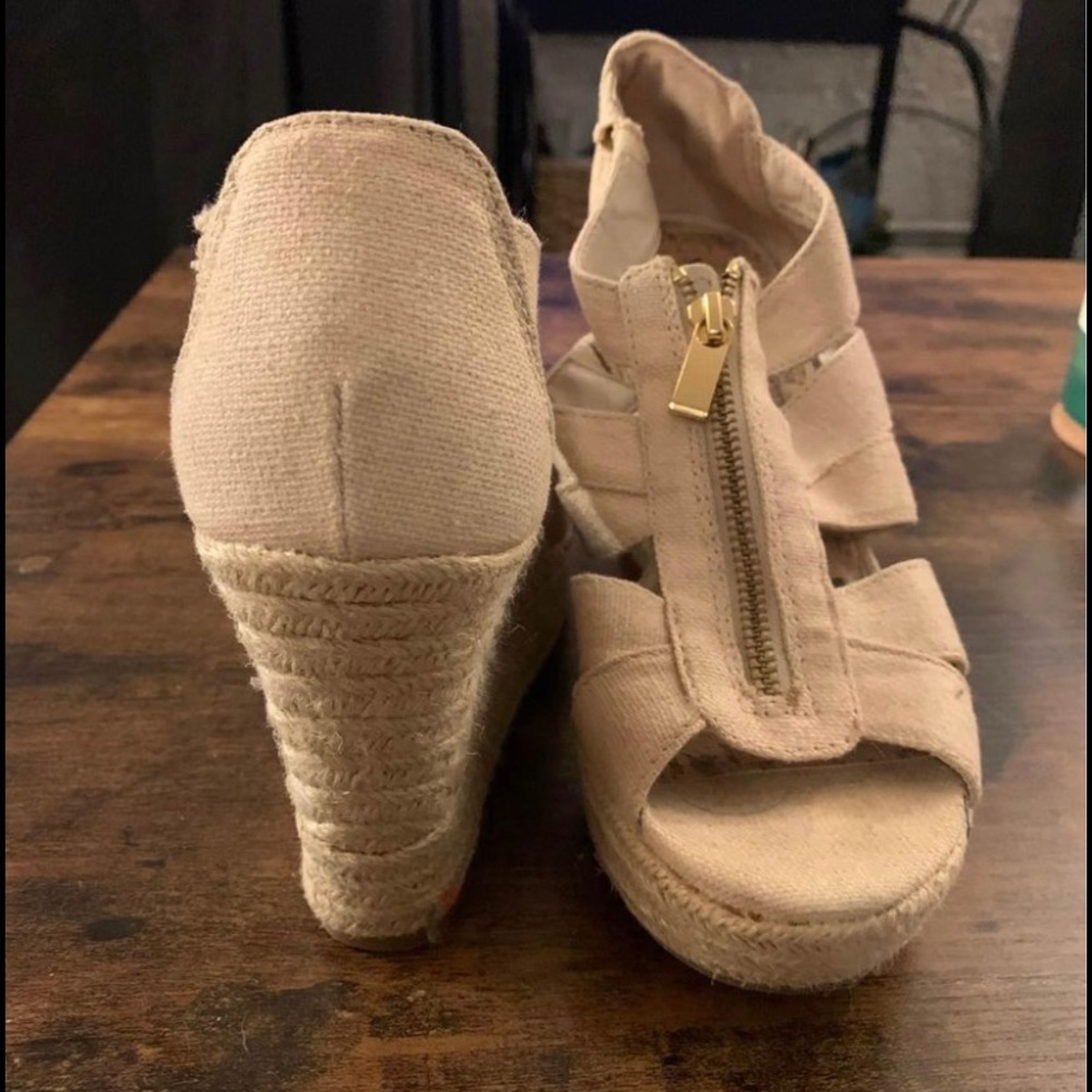 Size 8 Merona Wedge Sandals